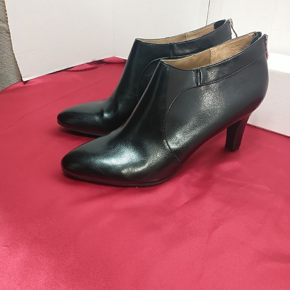 LifeStride Women's SZ 11M Georgia Ankle Boot Black . Condition is Pre-owned. - Picture 9 of 10